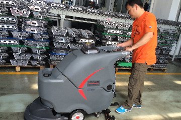 全自动洗地机的产品优势体现在哪里？