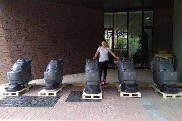 酒店可以使用电动洗地机吗/塘沽手推式洗地机