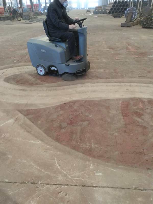 小型驾驶式扫地机，工厂电瓶式扫地机