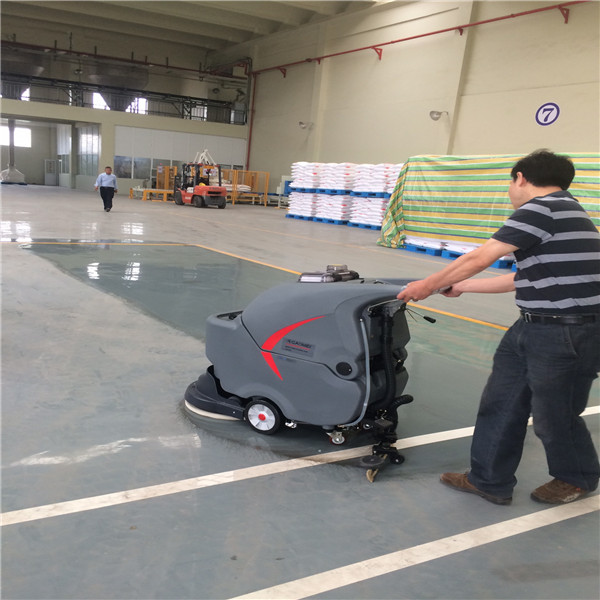 手推式自动洗地机的日常保养