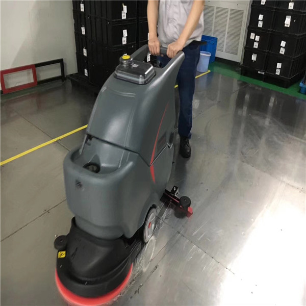 洗地机怎样正确使用？