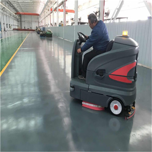 洗地机如何清洁车间油污地面吗？
